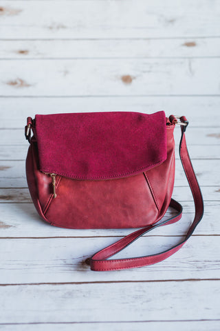 The Statement Crossbody - Wine